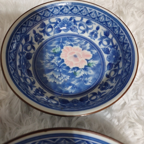 JAPANESE BLUE AND WHITE Vintage 2 piece Bowl set - Picture 4 of 10